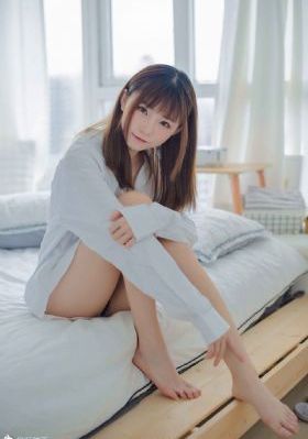 被同桌袭胸作文800字_4K电影在线观看