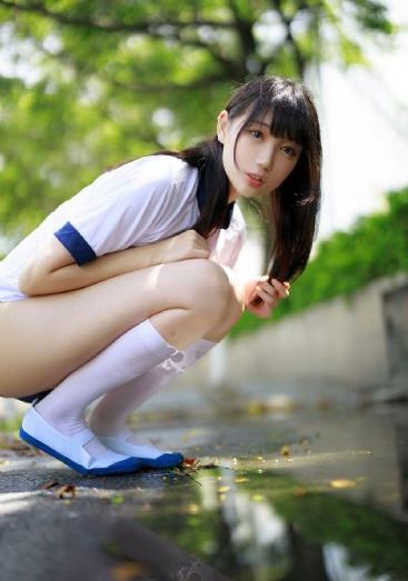 年轻女教师2在线播放_4K日本电影免费