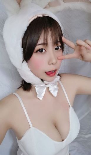 富婆性饥渴难耐去推油按摩_BD国语超清免费观看